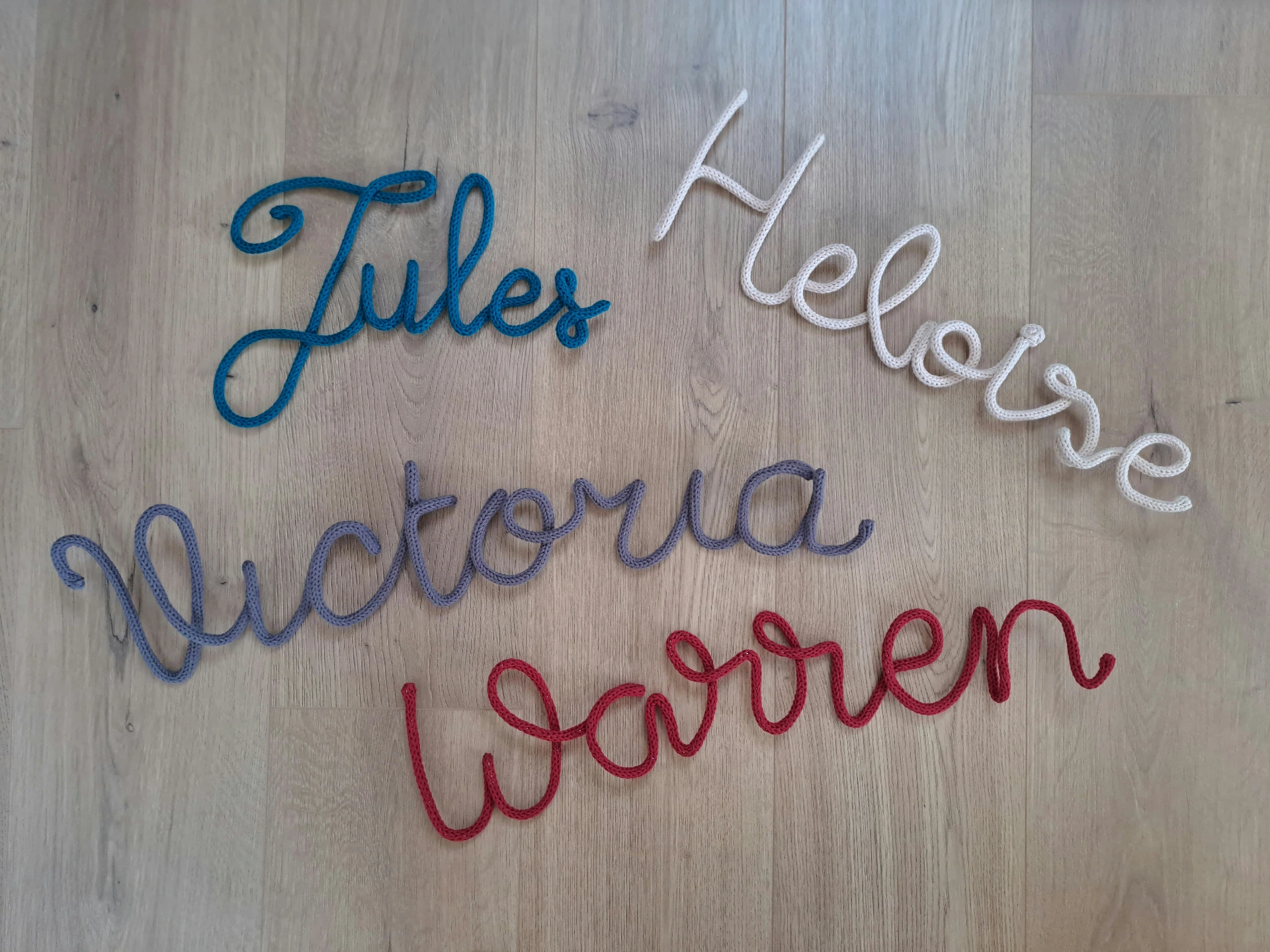 Prénom en tricotin - uni (3, 003 - Nude, Classique)